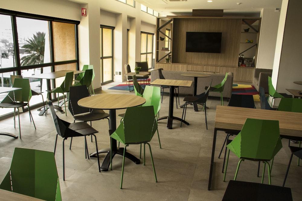 City Express Plus By Marriott Monterrey Galerias Exteriör bild