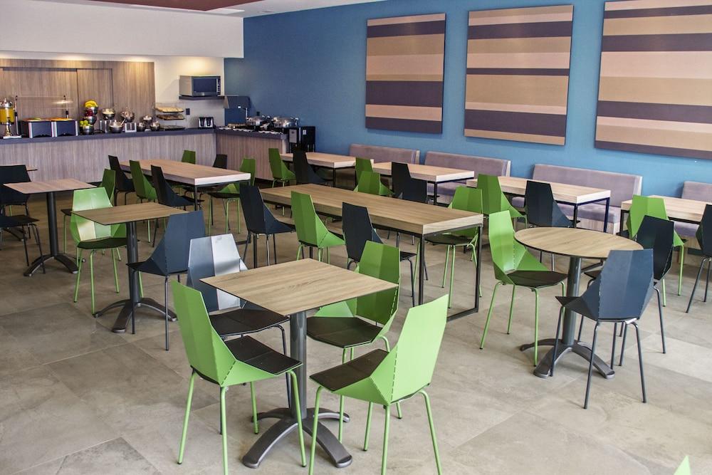 City Express Plus By Marriott Monterrey Galerias Exteriör bild