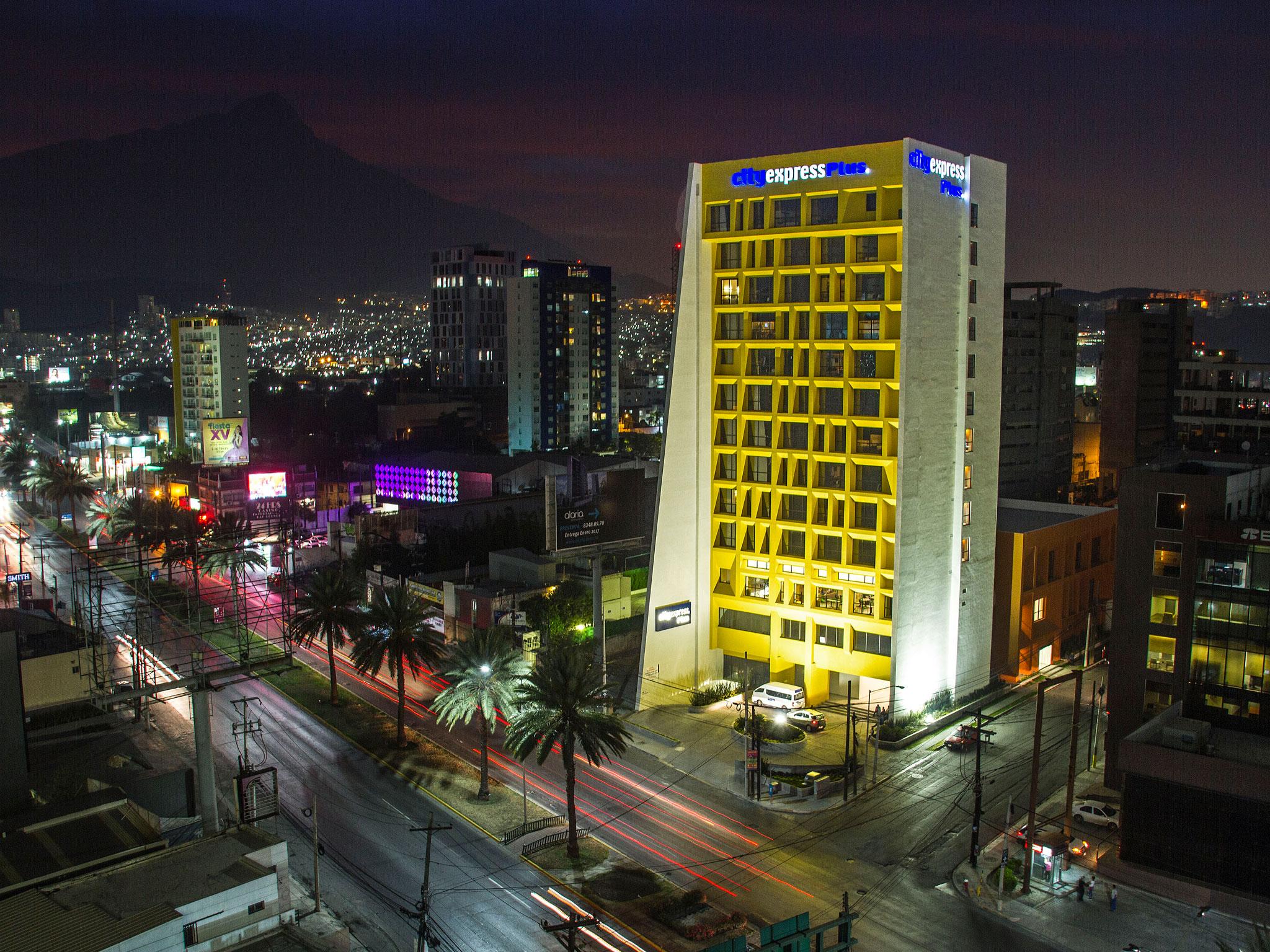 City Express Plus By Marriott Monterrey Galerias Exteriör bild