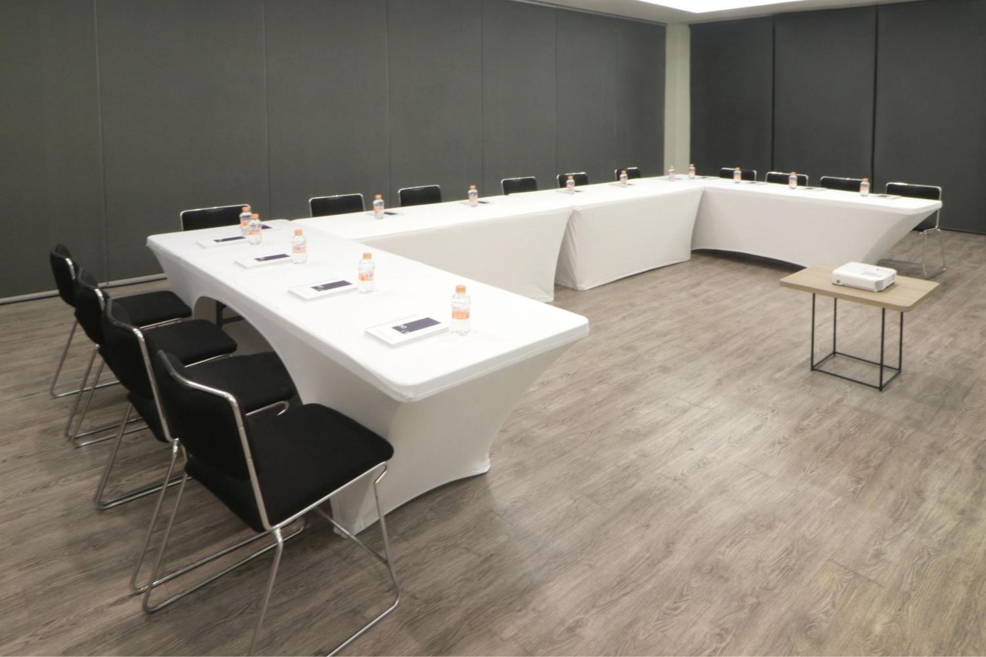 City Express Plus By Marriott Monterrey Galerias Exteriör bild