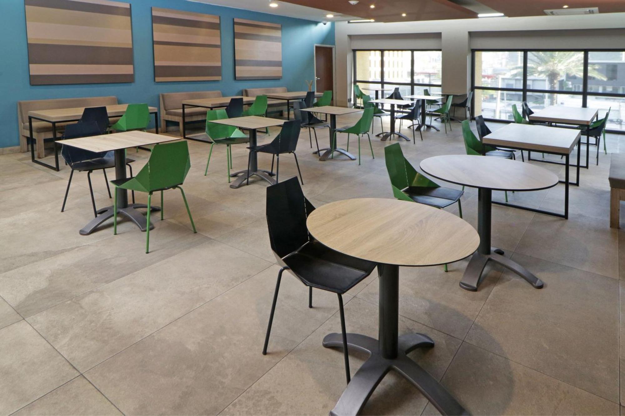 City Express Plus By Marriott Monterrey Galerias Exteriör bild